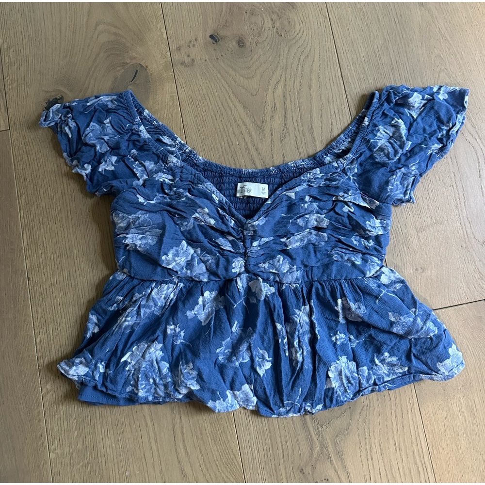 Hollister Blue Floral Top SIZE MEDIUM